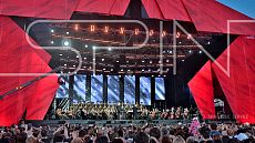 Концерт Дмитрия Хворостовского и академического ансамбля песни и пляски внутренних войск МВД России «Песни военных лет»